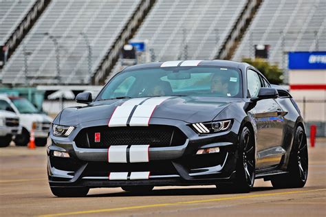 Texas Auto Writers Association Names the 2016 Car of Texas & Family Car of Texas