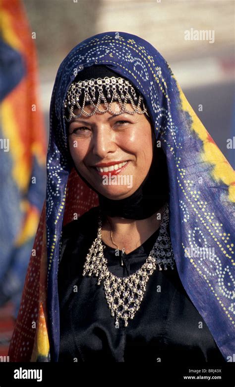 Israel, traditional Yemenite clothing Stock Photo - Alamy