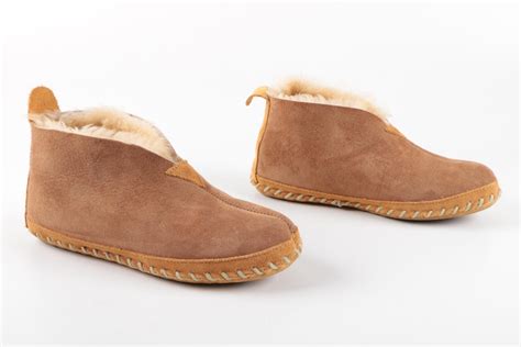 Women's Wicked Good L.L. Bean Shearling Slippers | EBTH