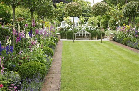 Cottage garden layout ideas: 12 ways to arrange your plot for a ...