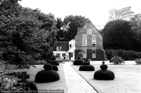 Photo of Hemingford Grey, The Manor c.1960 - Francis Frith