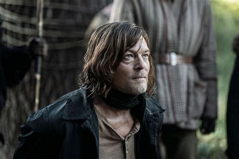 Does Daryl die in The Walking Dead?