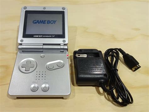 Game Boy Advance SP Overview - Consolevariations