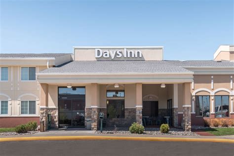 Days Inn by Wyndham Minot | Minot, ND Hotels