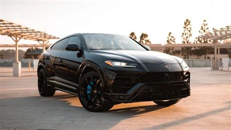 Lamborghini Urus (Black) – PCH Exotics