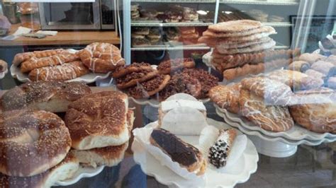 Carmel Bakery, Carmel, CA - California Beaches