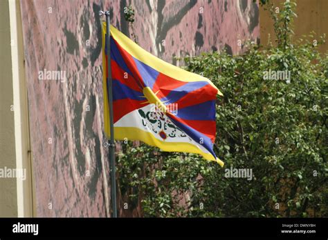 a flag of Tibet Stock Photo - Alamy