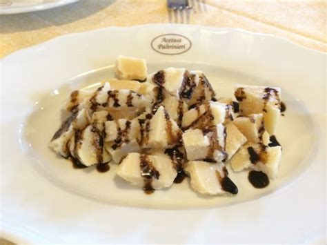 A delightful Modena food tour | Velvet Escape