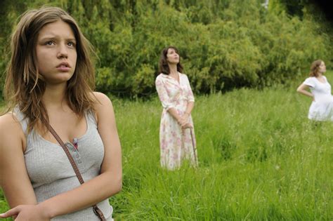 Adele Exarchopoulos as Erell in Des morceaux de moi / Pieces of Me ...