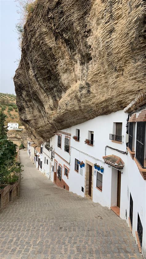 Why you should visit Setenil de las Bodegas and what to see