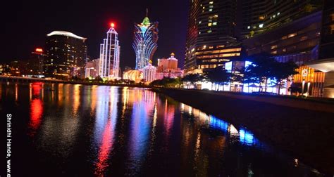 Macau night photos- city that doesn't sleep - eNidhi India Travel Blog