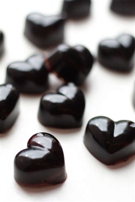 Four Ingredient Elderberry Gummies (Plus a 2 Ingredient Elderberry Syrup Recipe) - Hello Nature