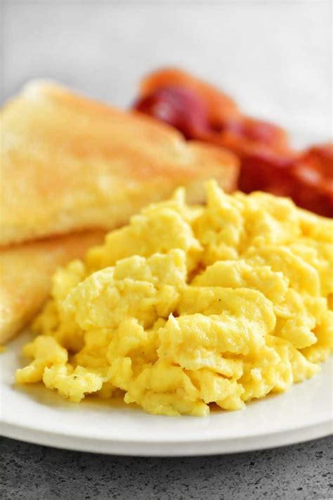 How To Make Scrambled Eggs - The Gunny Sack