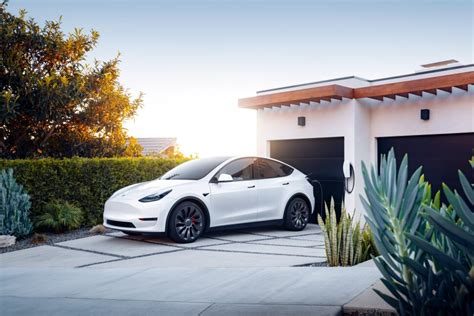 Tesla Home Charger: EV Charging Station Buyers Guide | U.S. News