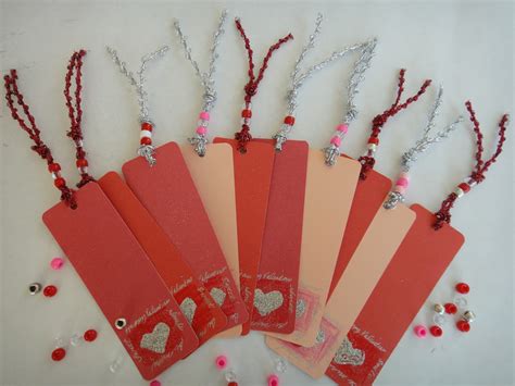 Val's Corner: Valentine Bookmarks