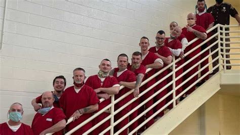 16 inmates graduate from Indiana jail's drug treatment program