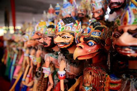 Wayang Golek: Seni Bertutur dan Pertunjukan Khas Tatar Sunda | Traverse.id