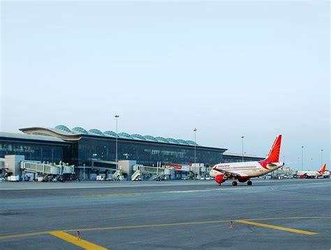 GMR Hyderabad Airport is Known as the Most Punctual Airport in the World | HydNow