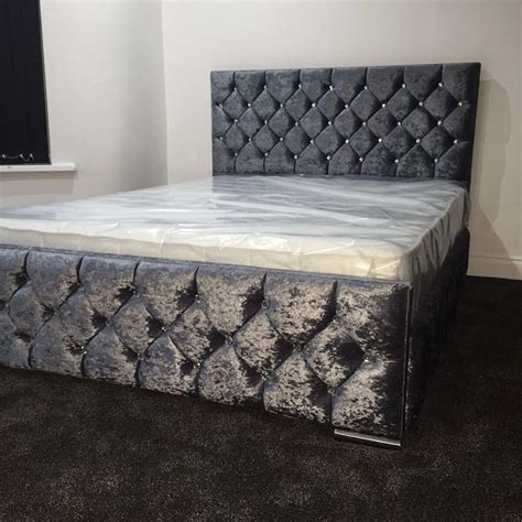 Double monoco bed | Velvet bedroom, Crushed velvet bed, Remodel bedroom