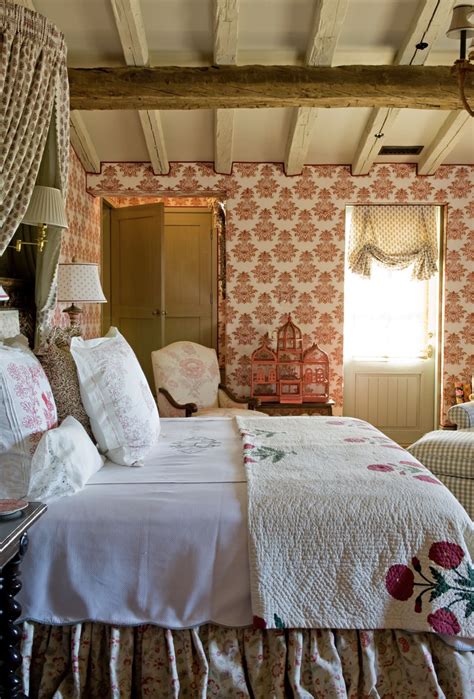 10+ Country Cottage Bedroom Ideas - DECOOMO