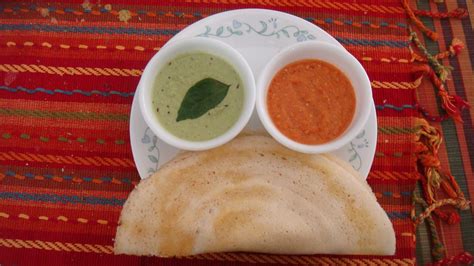 Mere Chulhe Se.....: South-India's famous breakfast : Sada dosa & chutney