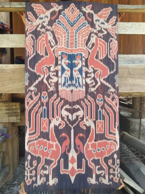 Ikat fabric: Traditional Textile and Ornament of Indonesia, Sumba ...