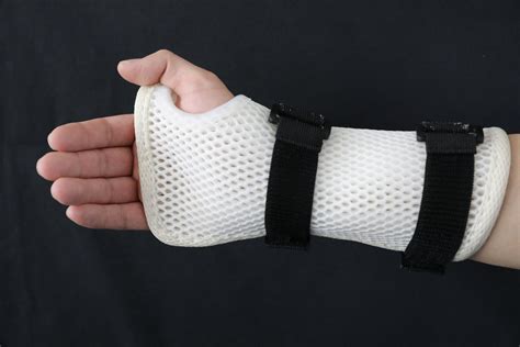 Orthopedic Splint for Leg, Fractured Bone External Immobilization ...