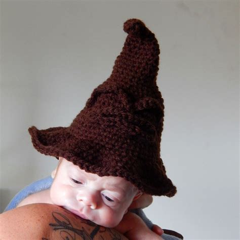 A[mi]dorable Crochet: Newborn Sorting Hat Pattern