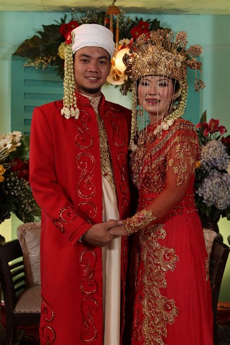 38 Awesome Indonesian tribal wedding costumes!