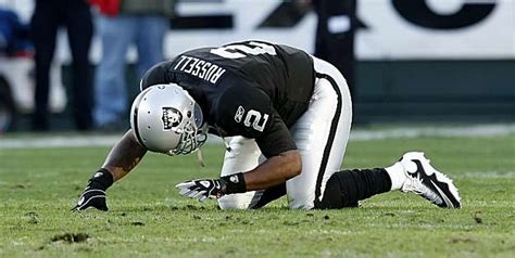 Former Raider bust JaMarcus Russell now willing to 'play for free'