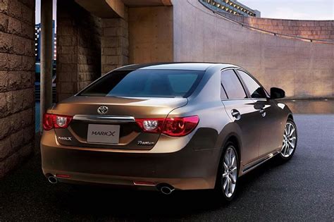 Best Cars: Toyota Mark X 2011