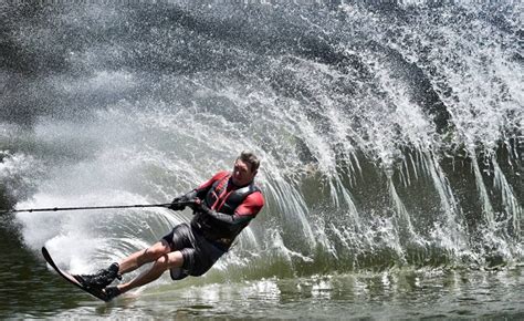 Water Skiing – Champions – Physicalguru.com