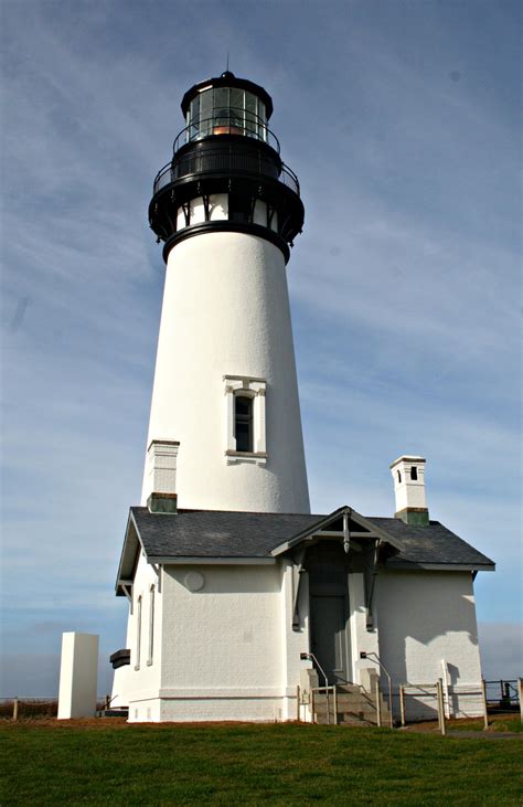 Yaquina Head Lighthouse Has A Fresh Coat Of Paint | KLCC