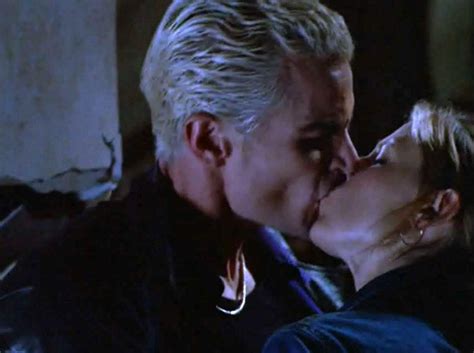 BEST KISS- BUFFY AND SPIKE (BUFFY THE VAMPIRE SLAYER) | Buffy the vampire slayer, Buffy the ...