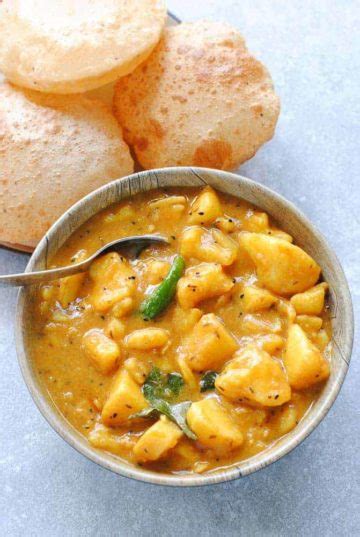 Aloo Curry (Indian Potato Curry Recipe) | Indian Ambrosia