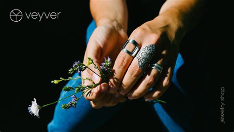 Veyver jewelry on Behance