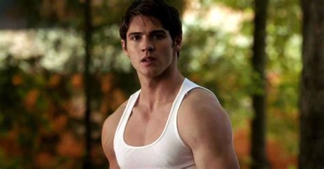 Jeremy Gilbert Season 4 Muscles