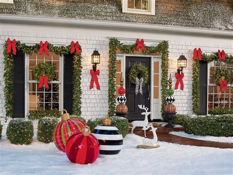 Create A Winter Wonderland:15 Easy DIY Outdoor Christmas Decorations