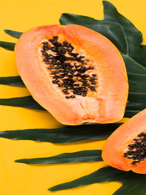 Impressive Papaya Leaves Benefits - Nutrabay Magazine