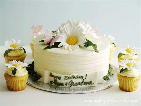 Daisy birthday cake | Daisy cakes, Cupcake cakes, Cake