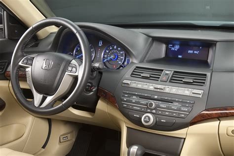 Honda Accord CrossTour: First Photos and Video of Interior, Sales of 3. ...