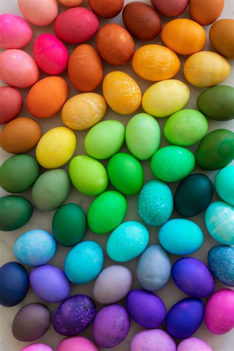 How To Dye Easter Eggs with Food Coloring - Studio DIY