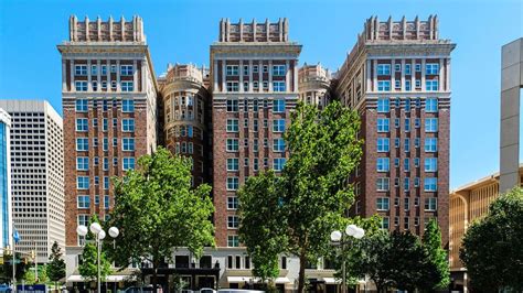 The Skirvin: The US' most haunted hotel? - BBC Travel