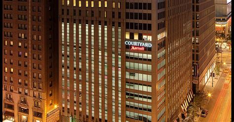 Courtyard by Marriott Chicago Downtown/Magnificent Mile $87 ($̶4̶0̶5̶). Chicago Hotel Deals ...