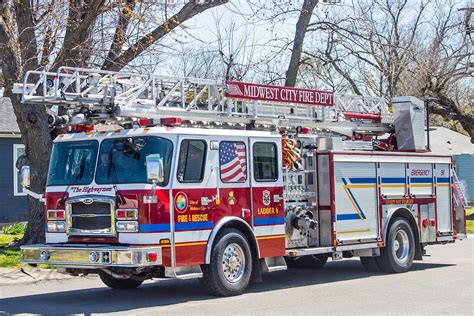 Midwest City Fire Department Ladder 6 | Raymond D. Woods, Jr. | Flickr