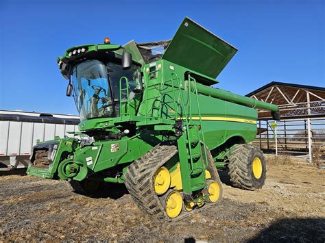 SOLD - 2013 John Deere S680 Combines Class 8 | Tractor Zoom