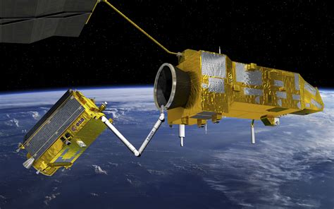 ESA - e.Deorbit grabbing debris