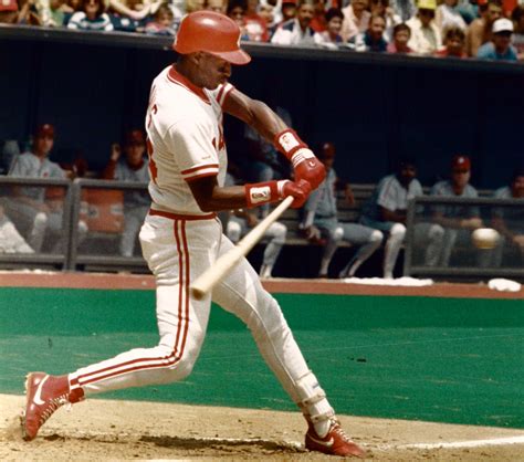 Reds Hall of Famer Eric Davis talks UC's Marge Schott Stadium name