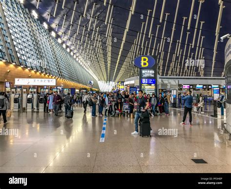 Airport departures hall hi-res stock photography and images - Alamy