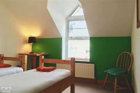 24 BEST Hostels in Ireland 2024 (Itinerary + Map)